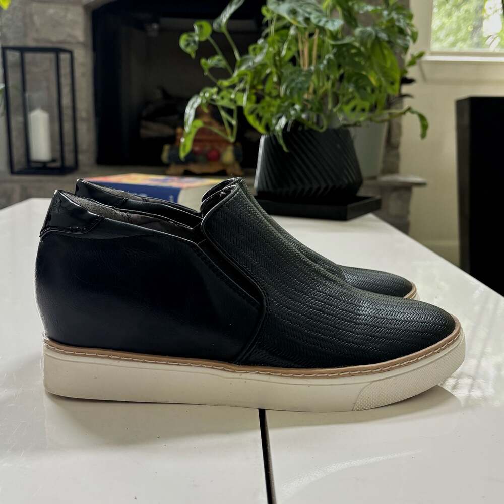 Dr. Scholl's Women's Black Slip-On Wedge Sneakers Size 8M